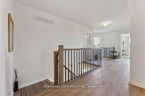 Photo 13 at 70 Padfield Drive, Bowmanville, Clarington