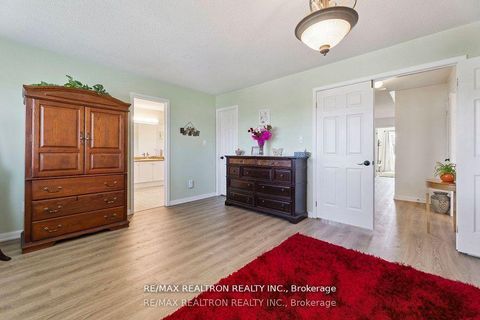 Photo 14 at 70 Padfield Drive, Bowmanville, Clarington