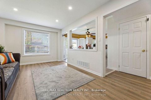 Photo 18 at 70 Padfield Drive, Bowmanville, Clarington