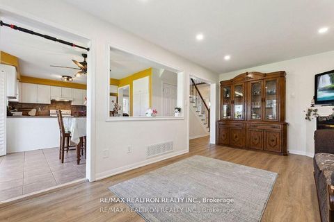 Photo 21 at 70 Padfield Drive, Bowmanville, Clarington