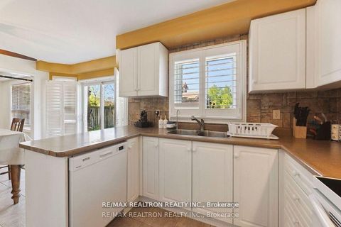 Photo 24 at 70 Padfield Drive, Bowmanville, Clarington