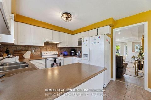 Photo 25 at 70 Padfield Drive, Bowmanville, Clarington