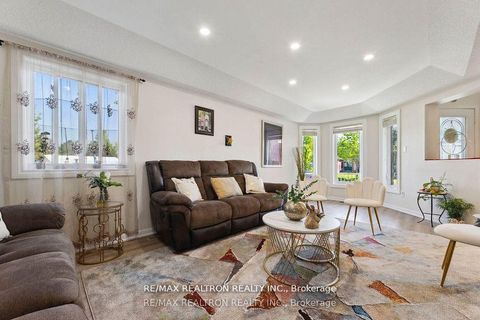 Photo 29 at 70 Padfield Drive, Bowmanville, Clarington