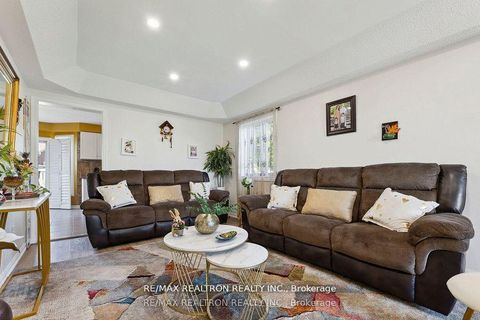 Photo 30 at 70 Padfield Drive, Bowmanville, Clarington