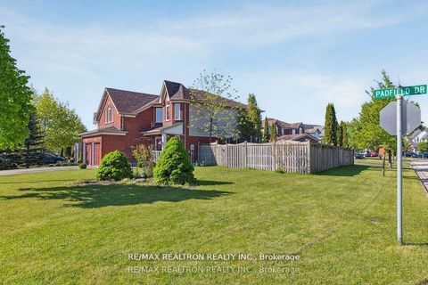 Photo 41 at 70 Padfield Drive, Bowmanville, Clarington