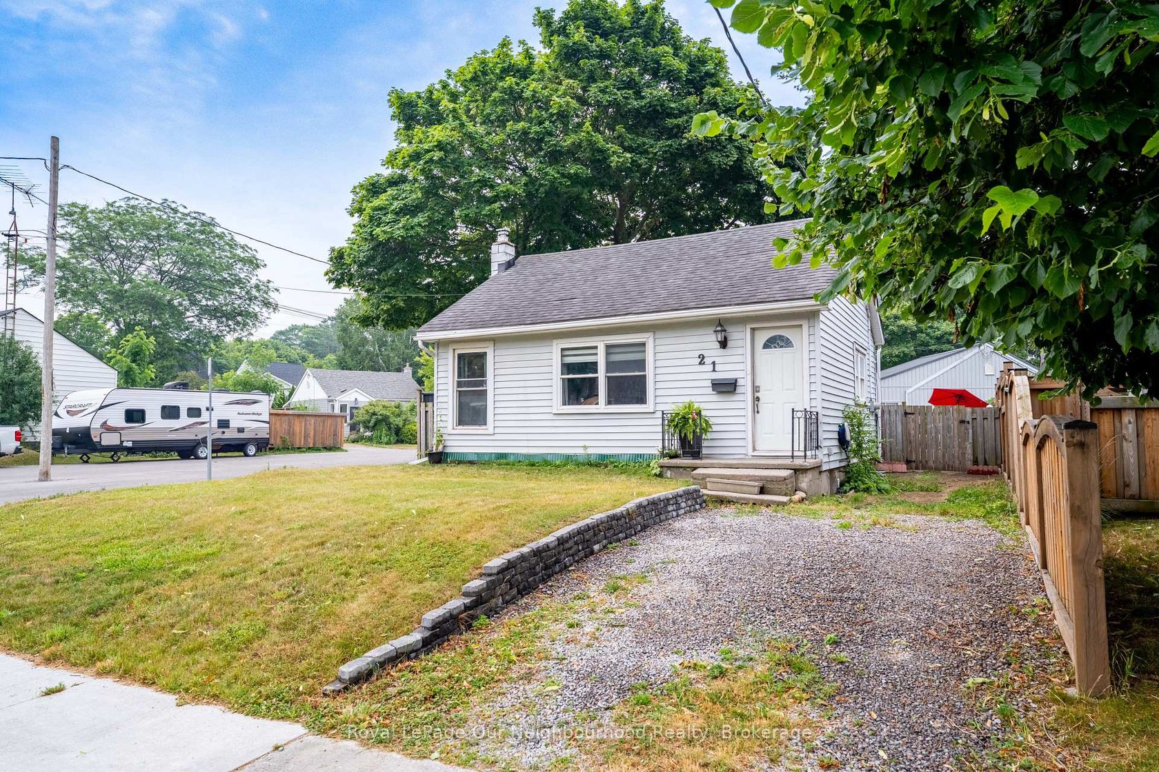 21 Lavinia Street, Port Hope by Loree Meneguzzi Real Estate 21 Lavinia Street, Port Hope