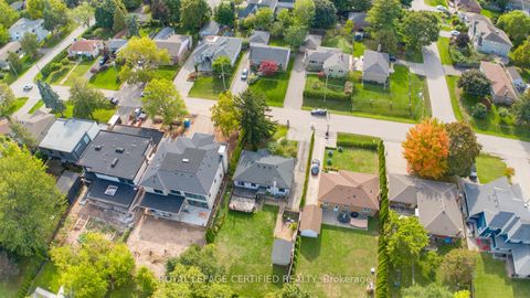 Photo 2 at 231 Woodale Avenue, WO West, Oakville