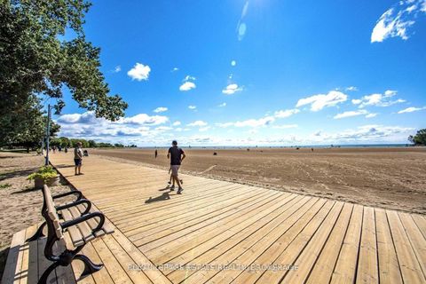 Photo 17 at 3 - 75 Scarborough Road, The Beaches, Toronto