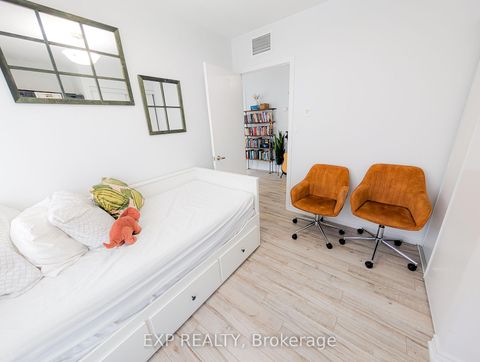 Photo 4 at 1010 - 2464 Weston Road, Weston, Toronto