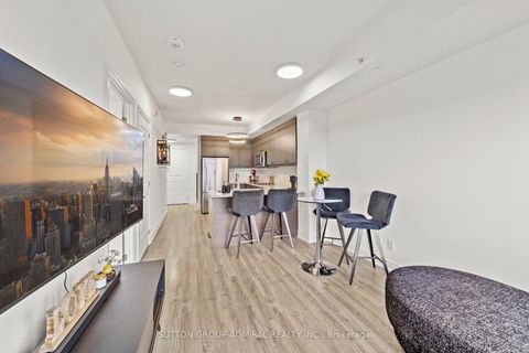 Photo 27 at 916 - 9618 Yonge Street, North Richvale, Richmond Hill