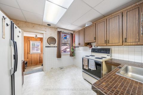 Photo 14 at 200 Gillard Avenue, Coxwell, Toronto