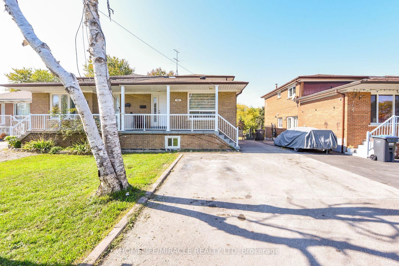 3442 Laddie Crescent, Malton, Mississauga by Loree Meneguzzi Real Estate 3442 Laddie Crescent, Malton, Mississauga