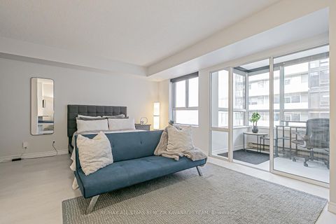 Photo 2 at 1712 - 711 Bay Street, Bay Street Corridor, Toronto