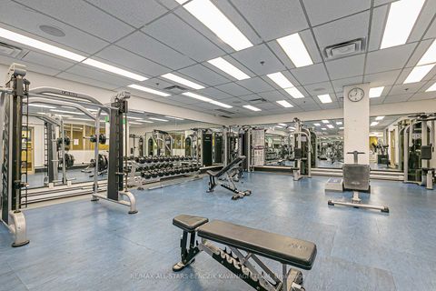 Photo 11 at 1712 - 711 Bay Street, Bay Street Corridor, Toronto