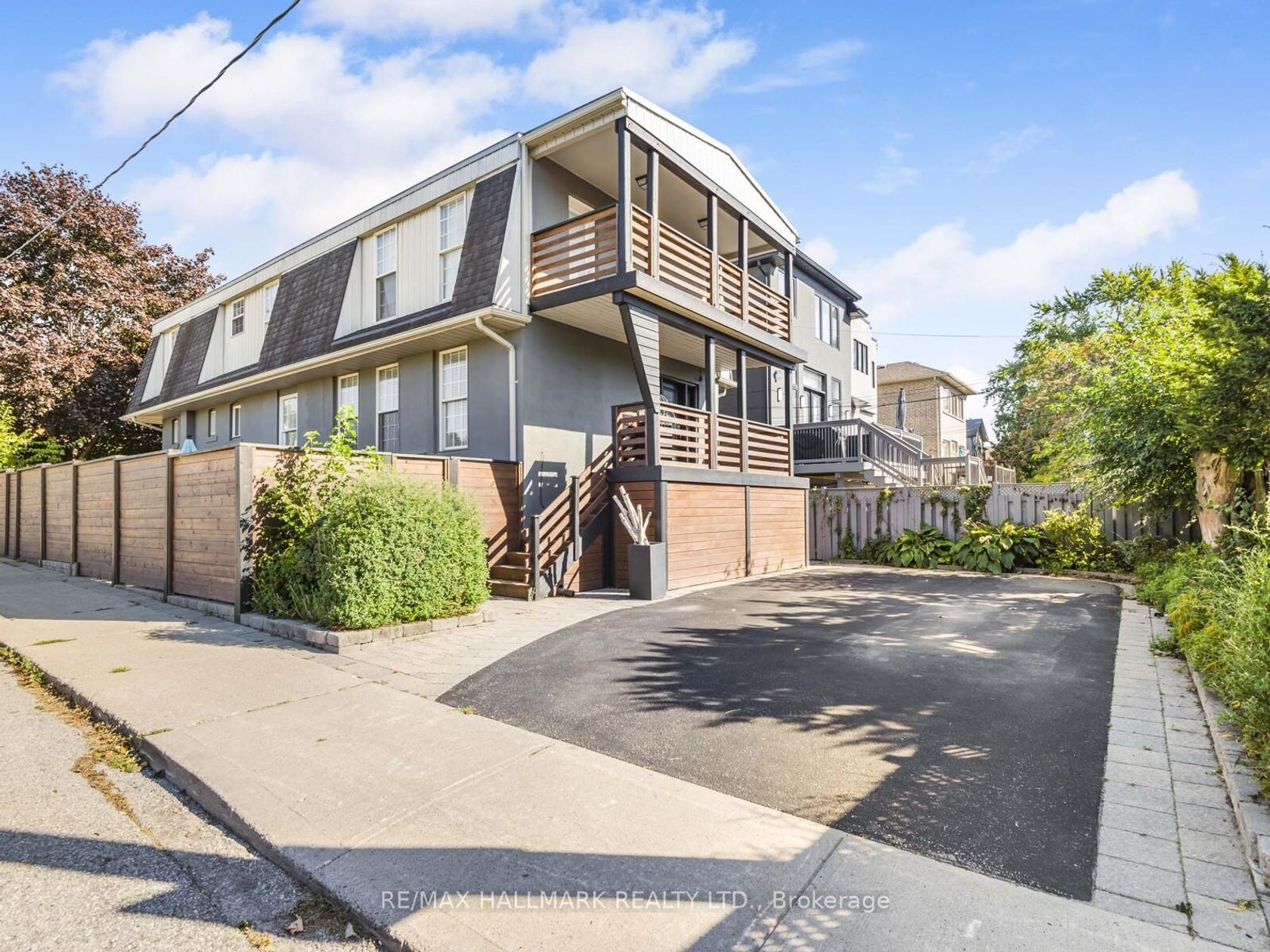 90 Leroy Avenue, East York, Toronto 2