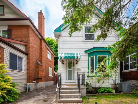 Photo 1 at 135 Bernice Crescent, Smythe, Toronto