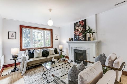 Photo 9 at 16 Larkin Avenue, Swansea, Toronto