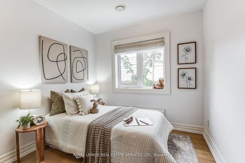 Photo 30 at 16 Larkin Avenue, Swansea, Toronto