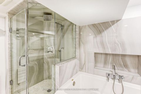 Photo 37 at 16 Larkin Avenue, Swansea, Toronto
