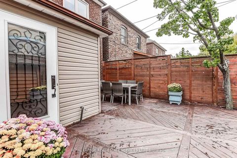 Photo 49 at 16 Larkin Avenue, Swansea, Toronto