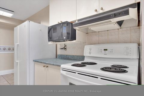 Photo 10 at 403 - 121 Trudelle Street, Eglinton East, Toronto
