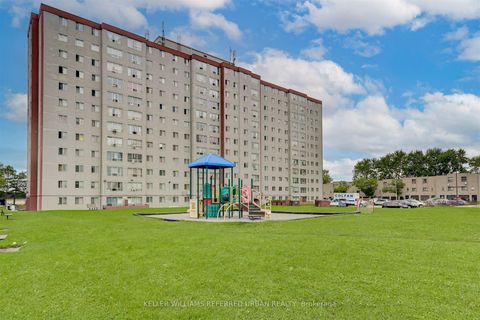 Photo 3 at 907 - 50 Lotherton Pathway, Glen Park, Toronto