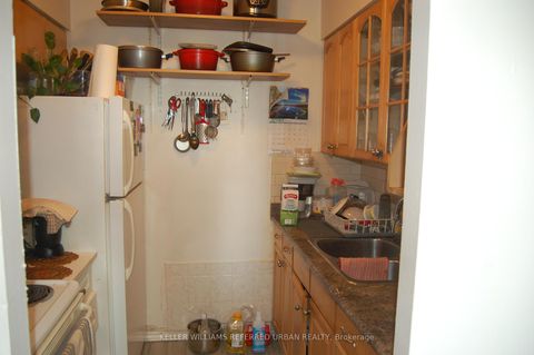 Photo 11 at 907 - 50 Lotherton Pathway, Glen Park, Toronto
