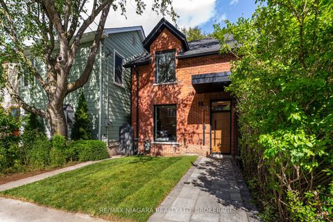Photo 3 at 95 Kimberley Avenue, Danforth, Toronto
