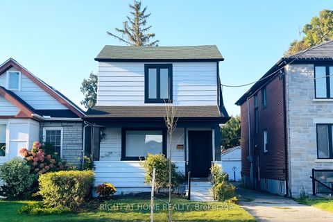 Photo 1 at 28 Pendeen Avenue, Smythe, Toronto