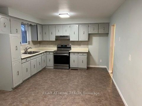 Photo 1 at 590 Birchmount Road, Birchmount, Toronto Photo 1 at 590 Birchmount Road, Birchmount, Toronto