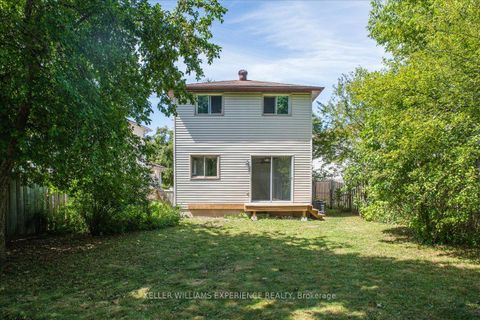 Photo 8 at 49 Laurie Crescent, Wellington, Barrie