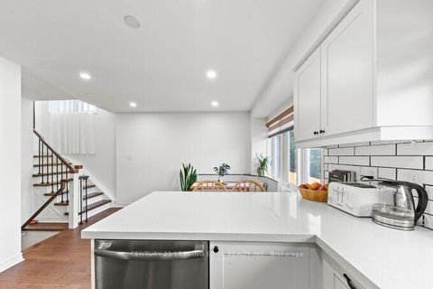 Photo 14 at 15 - 6400 Lawrence Avenue E, Rouge E10, Toronto
