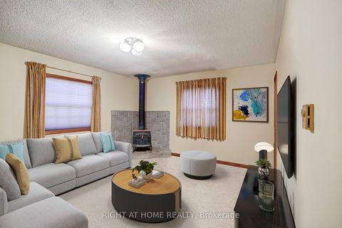 Photo 7 at 315 Main Street N, London, Newmarket Photo 7 at 315 Main Street N, London, Newmarket