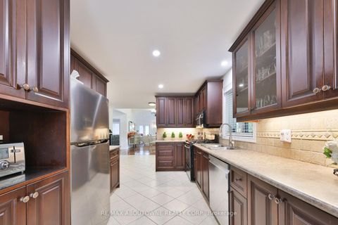 Photo 6 at 2304 Sovereign Street, BR Bronte, Oakville