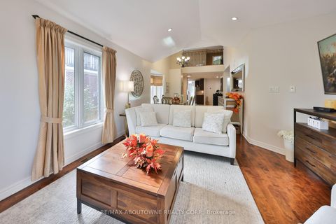 Photo 13 at 2304 Sovereign Street, BR Bronte, Oakville