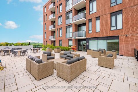 Photo 10 at 925 - 3100 Keele Street, CFB, Toronto