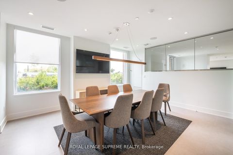 Photo 11 at 925 - 3100 Keele Street, CFB, Toronto