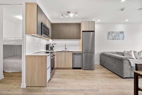 Photo 14 at 925 - 3100 Keele Street, CFB, Toronto