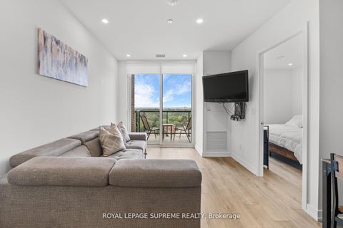 Photo 22 at 925 - 3100 Keele Street, CFB, Toronto