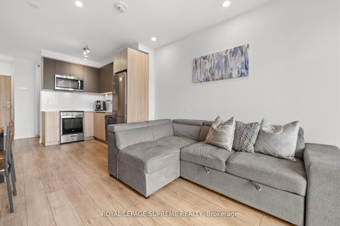Photo 33 at 925 - 3100 Keele Street, CFB, Toronto