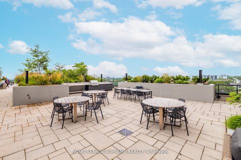 Photo 38 at 925 - 3100 Keele Street, CFB, Toronto Photo 38 at 925 - 3100 Keele Street, CFB, Toronto