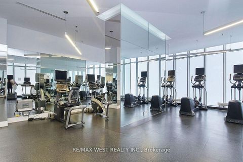 Photo 10 at 512 - 14 York Street, Waterfront Communities C1, Toronto