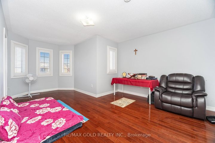 Photo 19 at 8 Goreridge Crescent, Bram East, Brampton