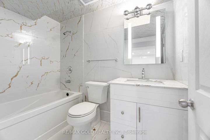 Photo 27 at 8 Goreridge Crescent, Bram East, Brampton