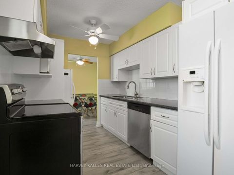 Photo 11 at 1708 - 1900 Sheppard Avenue E, Pleasant View, Toronto