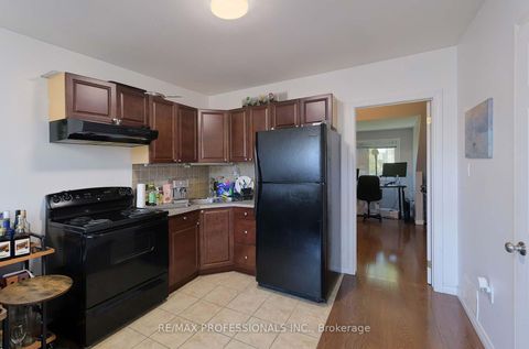 Photo 20 at 945 Logan Avenue, Danforth, Toronto