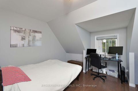 Photo 22 at 945 Logan Avenue, Danforth, Toronto