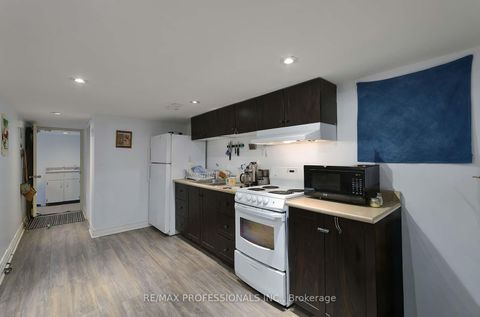Photo 29 at 945 Logan Avenue, Danforth, Toronto
