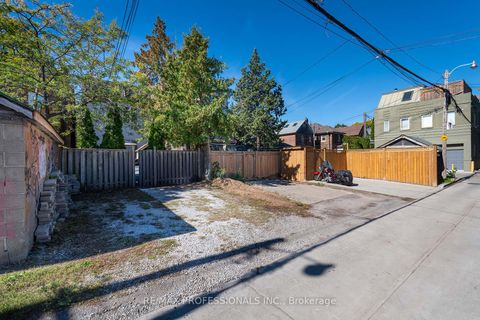 Photo 37 at 945 Logan Avenue, Danforth, Toronto