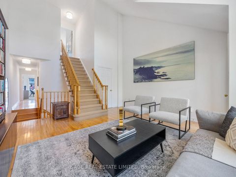 Photo 13 at 116 Boardwalk Drive, The Beaches, Toronto
